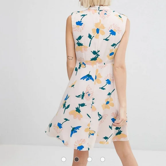 ASOS Aline Dress with Pleated Yoke Front in Floral Print - Picture 3 of 4
